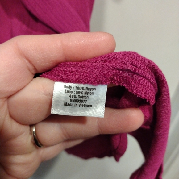 NWT a.n.a. Women's Fuchsia Lace Bodice Cold Shoulder Top Sz M-Boho Barbiecore - Picture 6 of 8